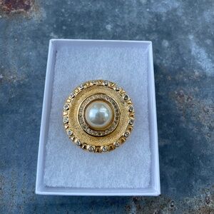 Vintage, rare Dior 1990 CHC Grossé signed gold tone Brooch with large faux Pearl